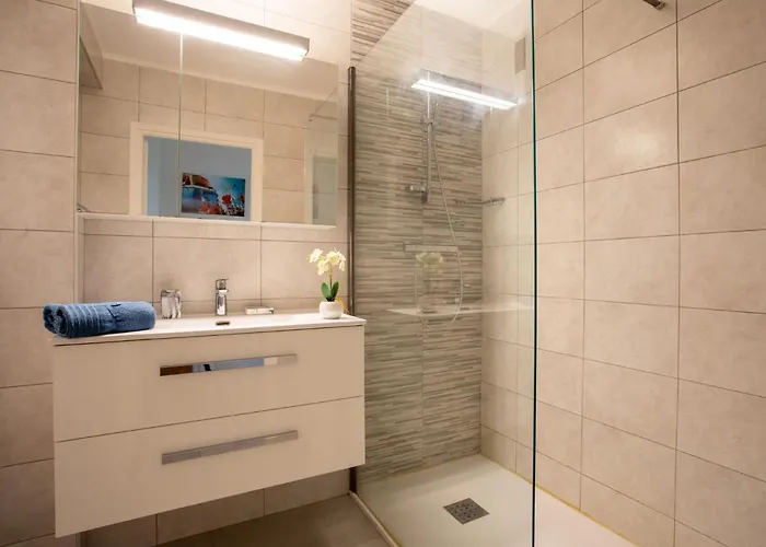 Le Beach-3 By Interhome Lejlighed Cagnes-sur-Mer